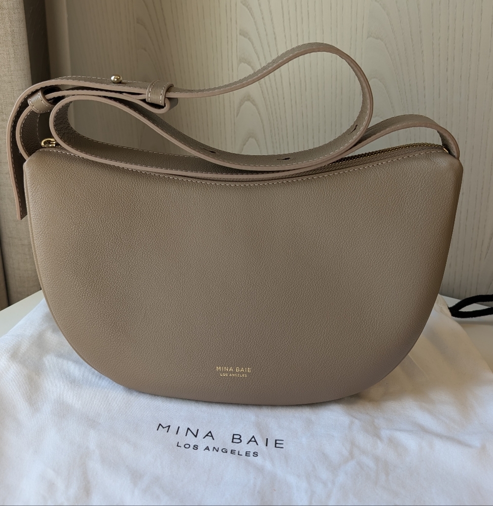 Mina Baie Khloe Crossbody Leather Sling In desert